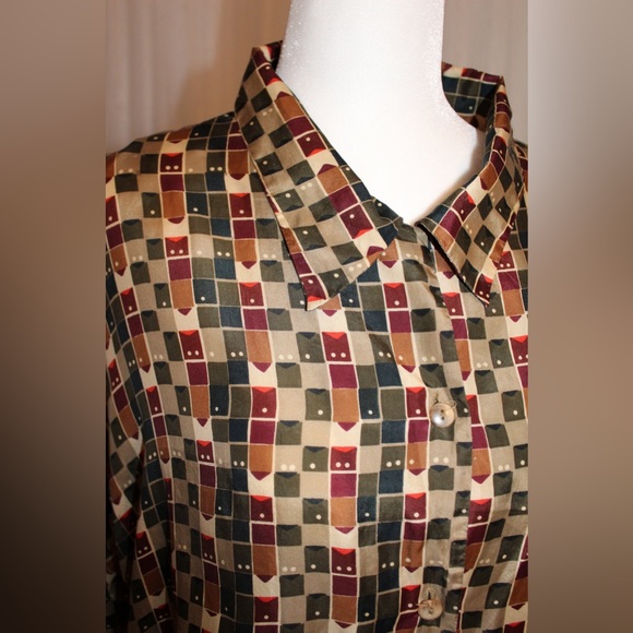 Stunt Collections Blouse - Picture 4 of 6